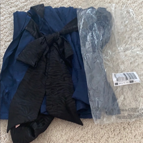 Victoria’s Secret Zebra print kimono - Picture 5 of 5